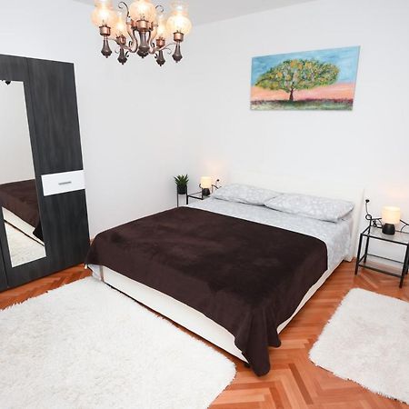 Apartments Lidija - Sea View Apartment With Exclusive Right Of Using Hot Tub Or Split Level Apartment With Exclusive Right Of Using Pool Podstrana Eksteriør billede