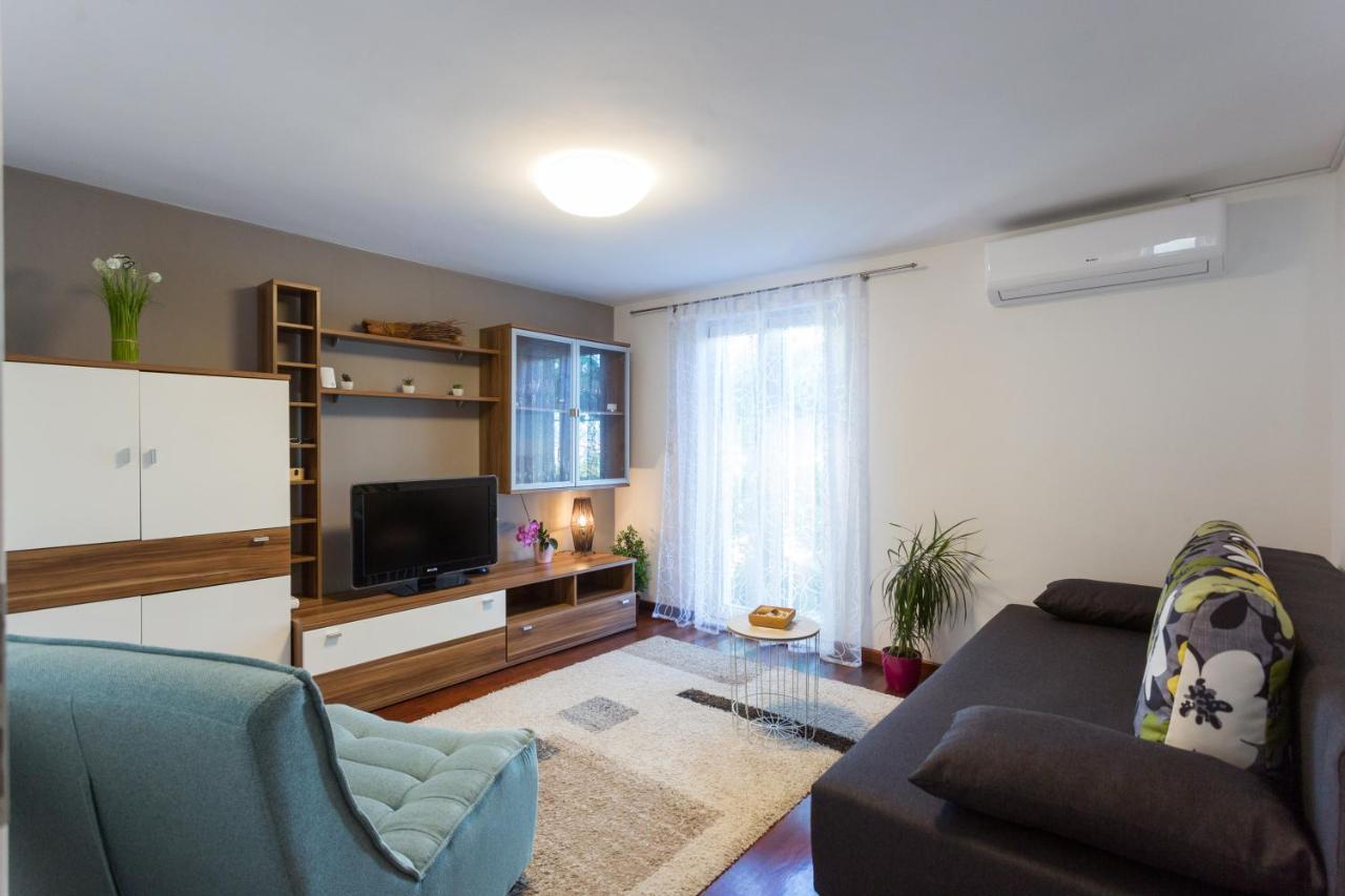 Apartments Lidija - Sea View Apartment With Exclusive Right Of Using Hot Tub Or Split Level Apartment With Exclusive Right Of Using Pool Podstrana Eksteriør billede