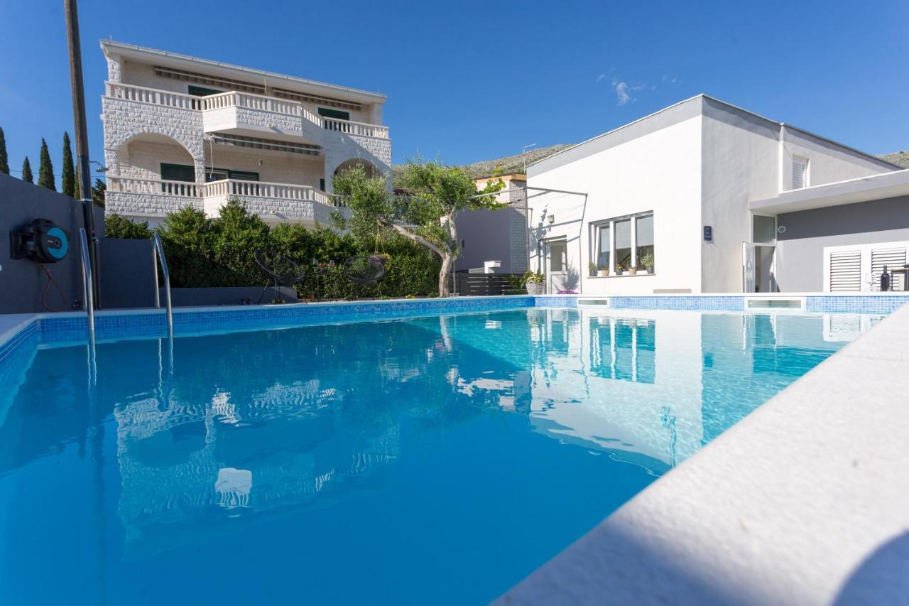 Apartments Lidija - Sea View Apartment With Exclusive Right Of Using Hot Tub Or Split Level Apartment With Exclusive Right Of Using Pool Podstrana Eksteriør billede