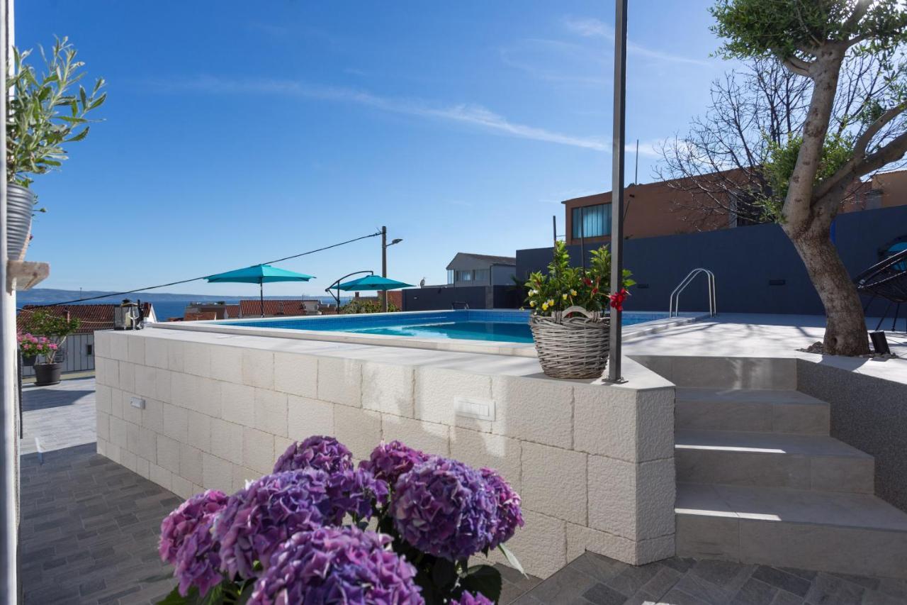 Apartments Lidija - Sea View Apartment With Exclusive Right Of Using Hot Tub Or Split Level Apartment With Exclusive Right Of Using Pool Podstrana Eksteriør billede