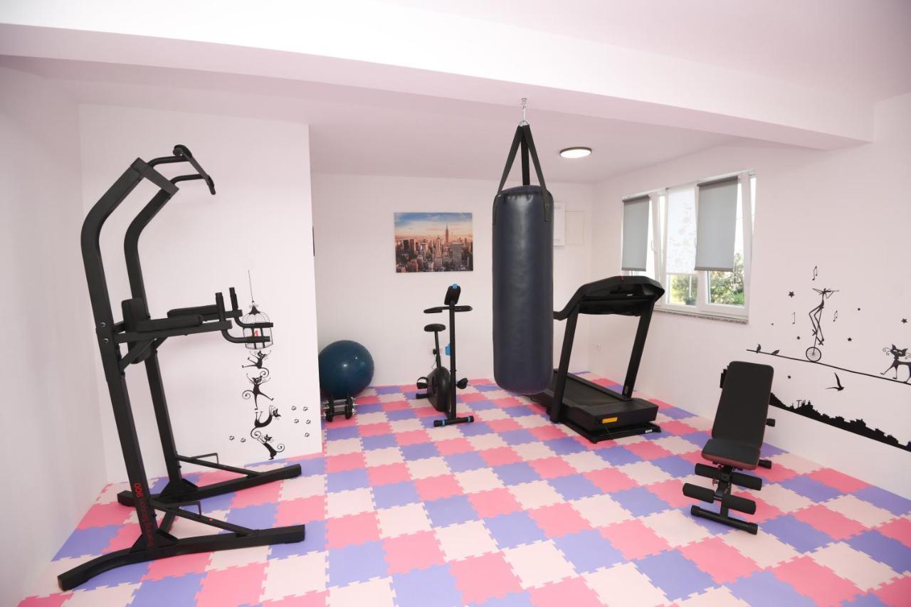 Apartments Lidija - Sea View Apartment With Exclusive Right Of Using Hot Tub Or Split Level Apartment With Exclusive Right Of Using Pool Podstrana Eksteriør billede