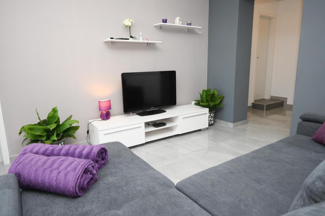 Apartments Lidija - Sea View Apartment With Exclusive Right Of Using Hot Tub Or Split Level Apartment With Exclusive Right Of Using Pool Podstrana Eksteriør billede
