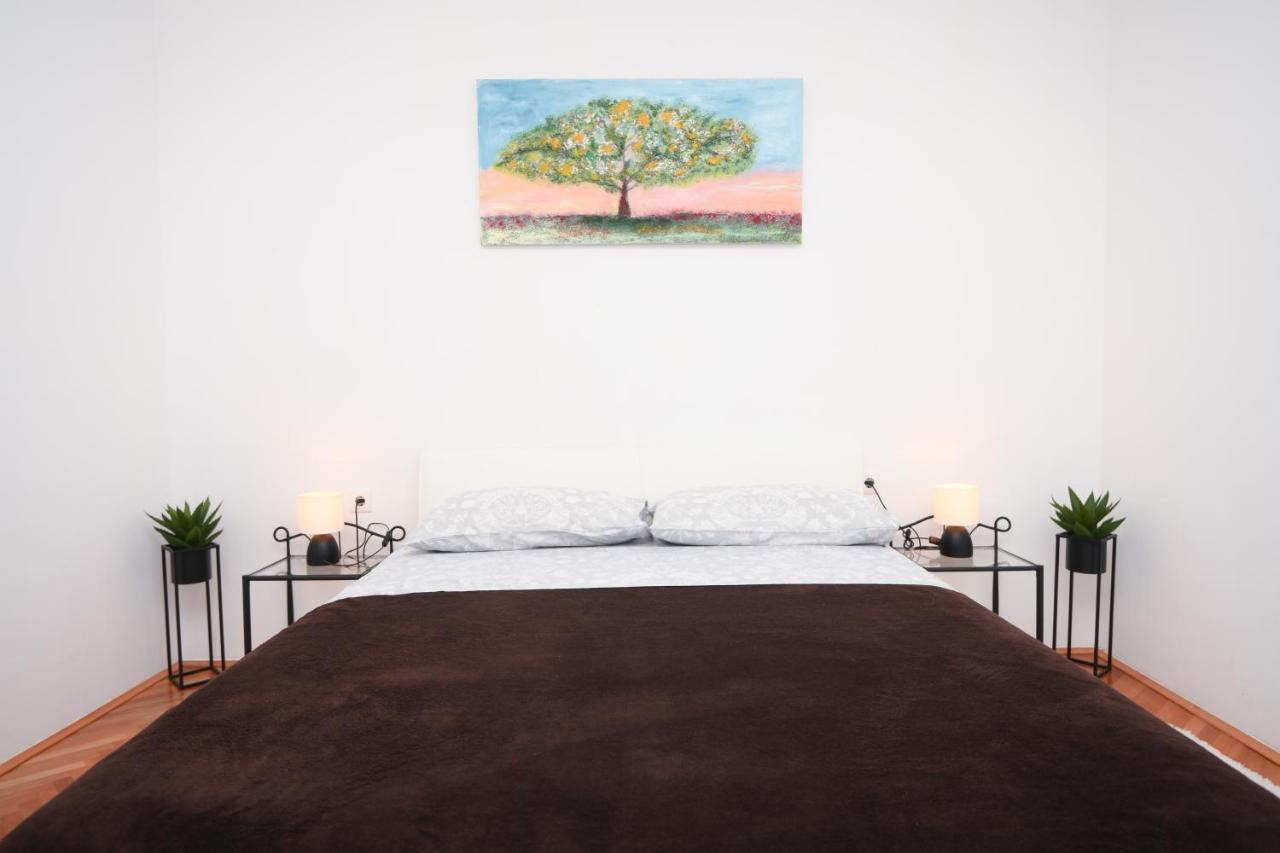 Apartments Lidija - Sea View Apartment With Exclusive Right Of Using Hot Tub Or Split Level Apartment With Exclusive Right Of Using Pool Podstrana Eksteriør billede