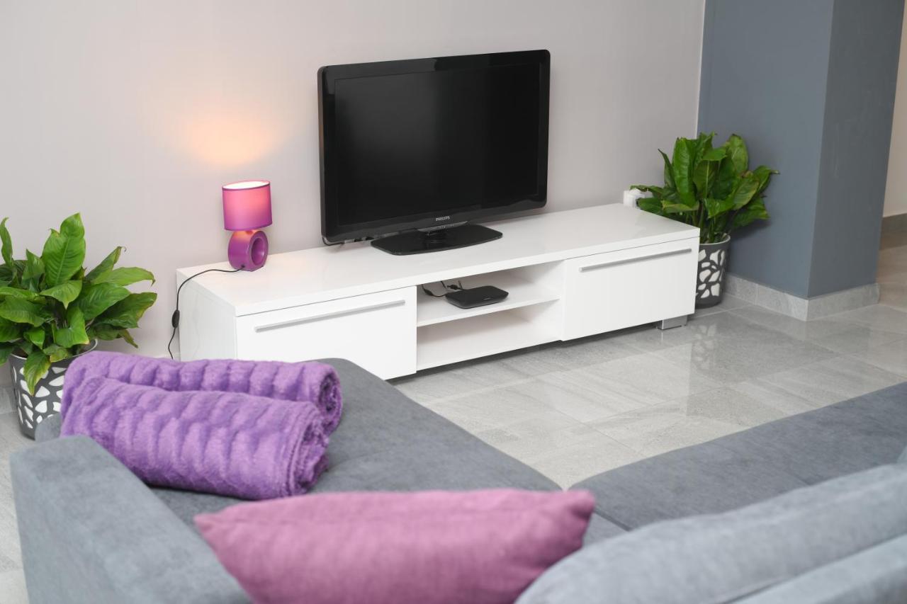Apartments Lidija - Sea View Apartment With Exclusive Right Of Using Hot Tub Or Split Level Apartment With Exclusive Right Of Using Pool Podstrana Eksteriør billede