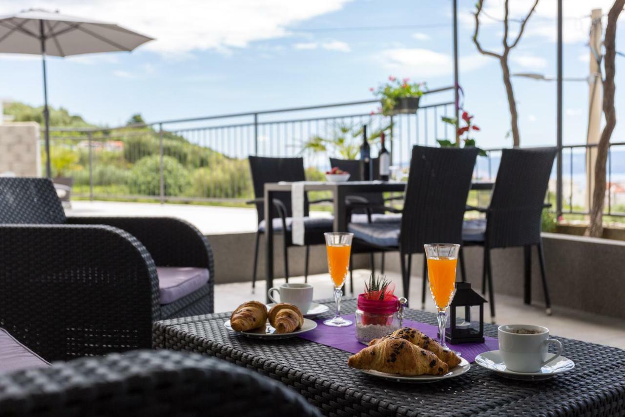 Apartments Lidija - Sea View Apartment With Exclusive Right Of Using Hot Tub Or Split Level Apartment With Exclusive Right Of Using Pool Podstrana Eksteriør billede