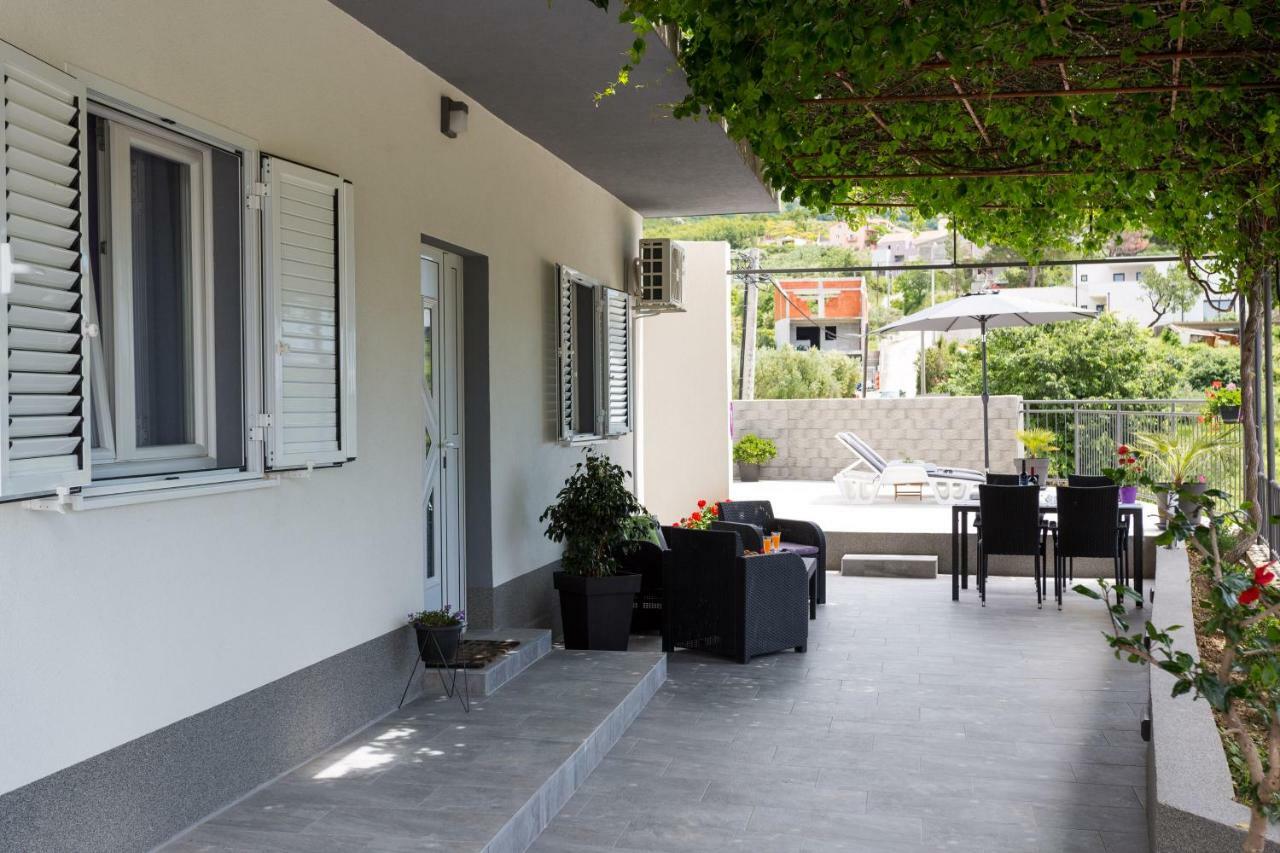 Apartments Lidija - Sea View Apartment With Exclusive Right Of Using Hot Tub Or Split Level Apartment With Exclusive Right Of Using Pool Podstrana Eksteriør billede