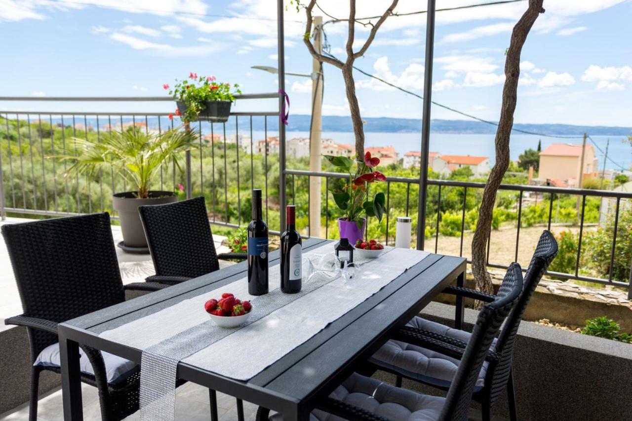 Apartments Lidija - Sea View Apartment With Exclusive Right Of Using Hot Tub Or Split Level Apartment With Exclusive Right Of Using Pool Podstrana Eksteriør billede