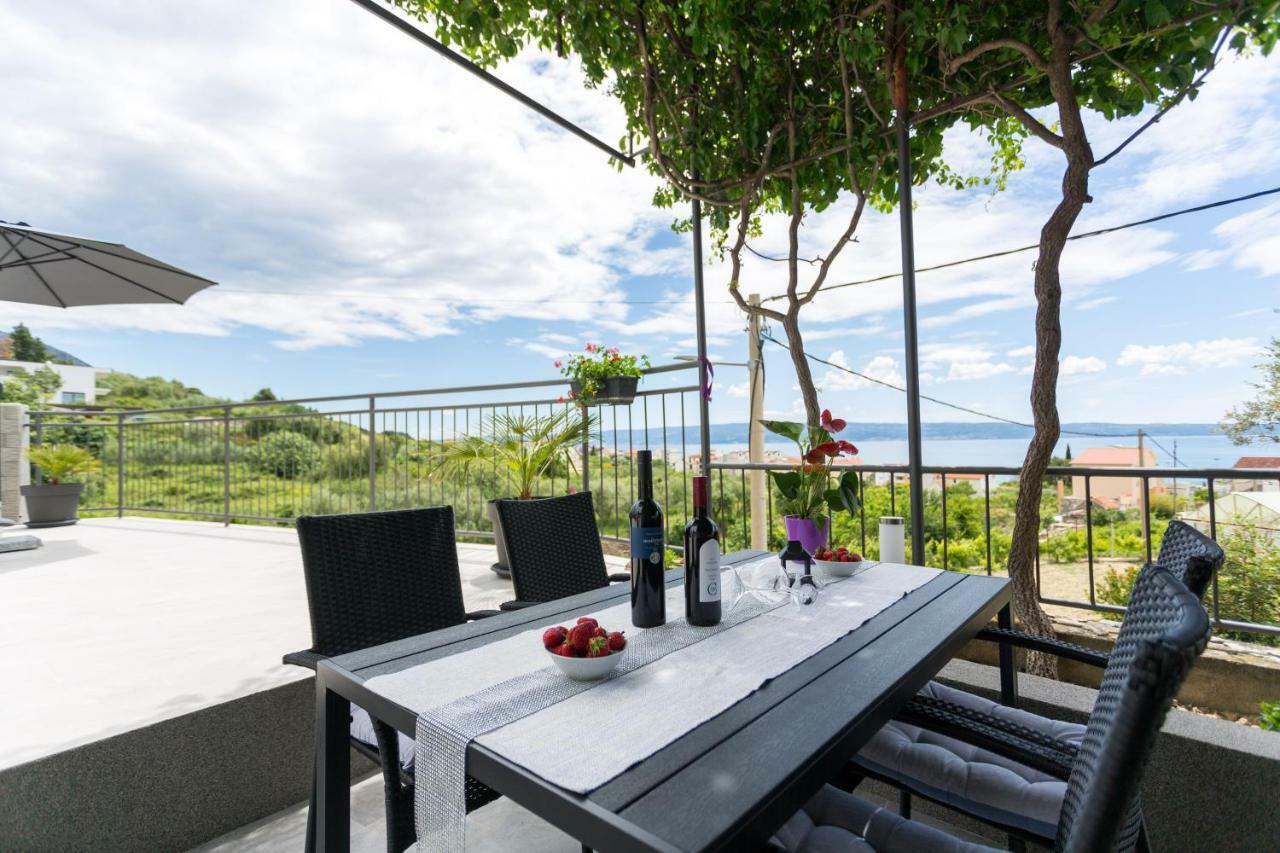 Apartments Lidija - Sea View Apartment With Exclusive Right Of Using Hot Tub Or Split Level Apartment With Exclusive Right Of Using Pool Podstrana Eksteriør billede