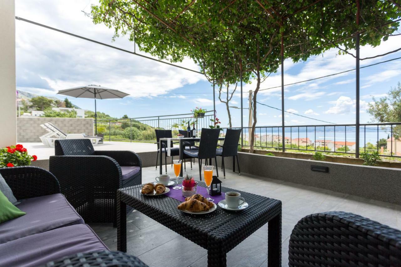 Apartments Lidija - Sea View Apartment With Exclusive Right Of Using Hot Tub Or Split Level Apartment With Exclusive Right Of Using Pool Podstrana Eksteriør billede