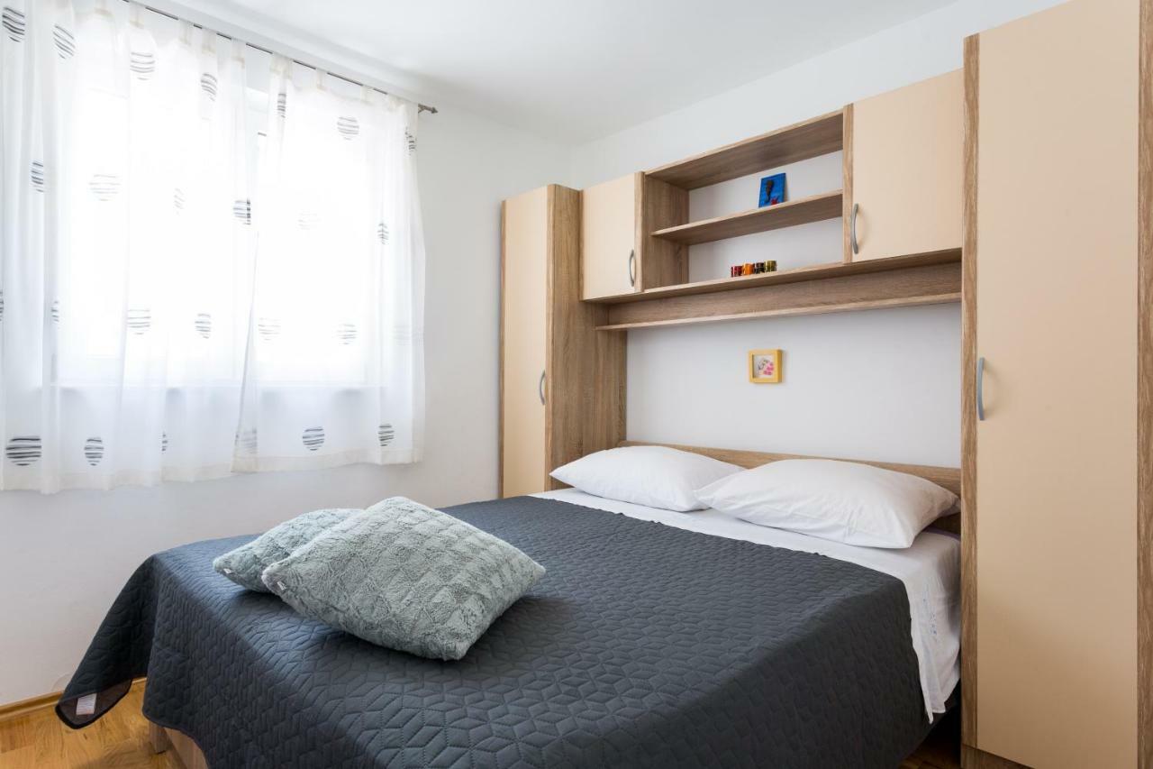 Apartments Lidija - Sea View Apartment With Exclusive Right Of Using Hot Tub Or Split Level Apartment With Exclusive Right Of Using Pool Podstrana Eksteriør billede